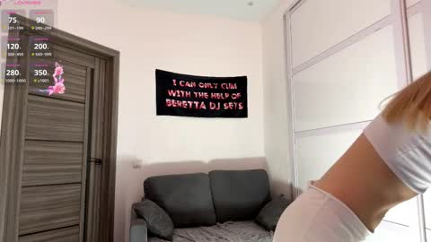 Snapshot of sydneyhackathorn chatting on 16, 3, 2026 Mona online show from 16, 3, 2026