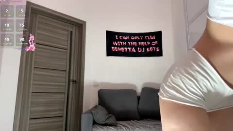 Snapshot of sydneyhackathorn chatting on 18, 3, 2026 Mona online show from 18, 3, 2026