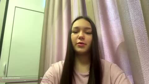 Snapshot of sylviadyar chatting on 10, 6, 2026 Sylvia online show from 10, 6, 2026