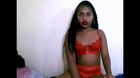 Snapshot of sylviasexy27 chatting on 8, 12, 2024 sylviasexy27 online show from 8, 12, 2024