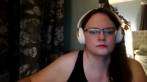 Snapshot of sylviexxxfun chatting on 9, 6, 2026 sylviexxxfun online show from 9, 6, 2026