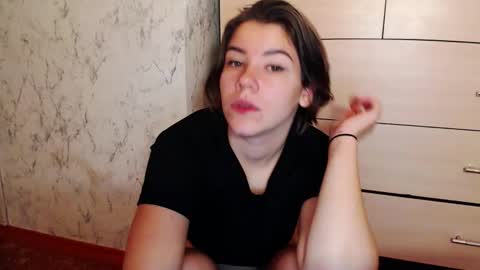 Snapshot of syrendixon chatting on 21, 10, 2025 SyrenDixon online show from 21, 10, 2025