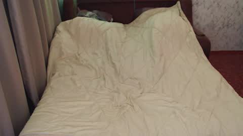 Snapshot of syrendixon chatting on 29, 10, 2025 SyrenDixon online show from 29, 10, 2025