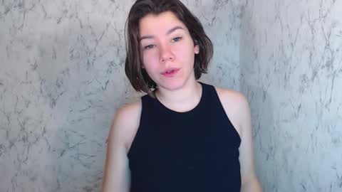 Snapshot of syrendixon chatting on 16, 12, 2025 SyrenDixon online show from 16, 12, 2025