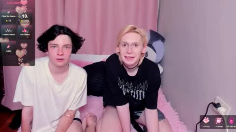 Snapshot of t3r1yak1_family chatting on 9, 11, 2025 Milan boy black hair Adam blondy online show from 9, 11, 2025