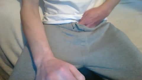 Snapshot of t8xxx3 chatting on 5, 3, 2025 t8xxx3 online show from 5, 3, 2025