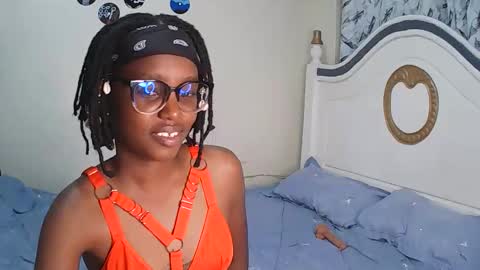 Snapshot of t_okyo chatting on 15, 11, 2025 TOKYO online show from 15, 11, 2025