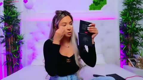 Arianna online show from 5, 11, 2025