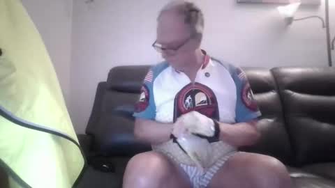 tacrunner66_ online show from 16, 4, 2026