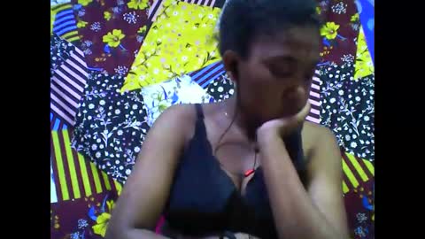 Snapshot of tahiriniah chatting on 13, 11, 2025 tahiriniah online show from 13, 11, 2025