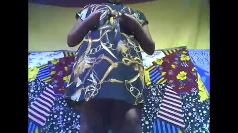 Snapshot of tahiriniah chatting on 23, 11, 2025 tahiriniah online show from 23, 11, 2025