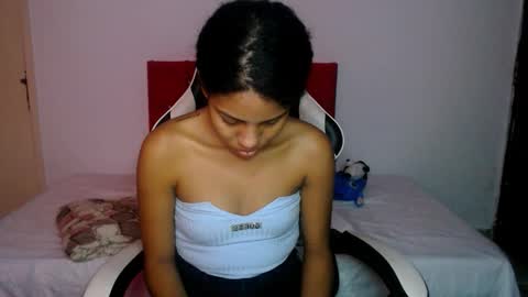 Snapshot of tainara_ebonny chatting on 19, 10, 2025 Tainara online show from 19, 10, 2025