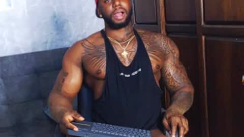 Snapshot of tairontucke chatting on 3, 12, 2024 Tairon Tucke online show from 3, 12, 2024