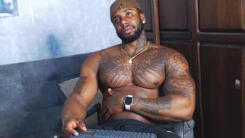 Snapshot of tairontucke chatting on 14, 12, 2024 Tairon Tucke online show from 14, 12, 2024