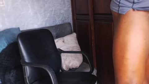 Snapshot of tairontucke chatting on 15, 12, 2024 Tairon Tucke online show from 15, 12, 2024