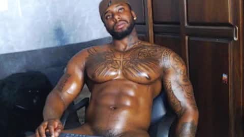 Snapshot of tairontucke chatting on 16, 12, 2024 Tairon Tucke online show from 16, 12, 2024