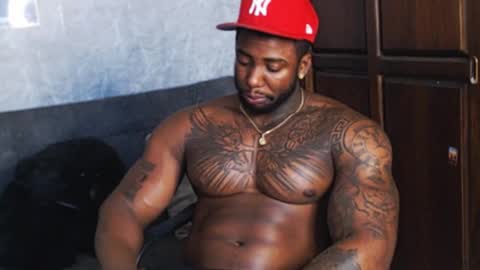 Snapshot of tairontucke chatting on 17, 12, 2024 Tairon Tucke online show from 17, 12, 2024