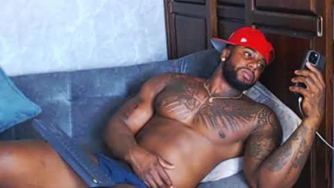 Snapshot of tairontucke chatting on 22, 12, 2024 Tairon Tucke online show from 22, 12, 2024