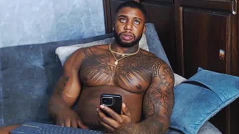 Snapshot of tairontucke chatting on 30, 12, 2024 Tairon Tucke online show from 30, 12, 2024