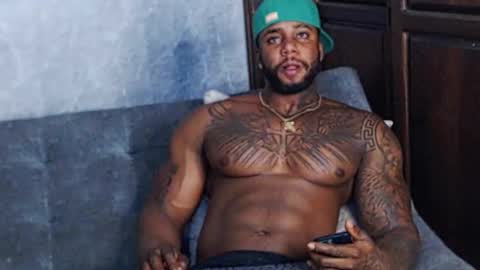 Snapshot of tairontucke chatting on 8, 1, 2025 Tairon Tucke online show from 8, 1, 2025