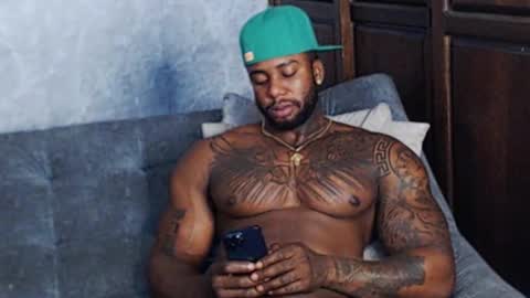 Snapshot of tairontucke chatting on 8, 1, 2025 Tairon Tucke online show from 8, 1, 2025