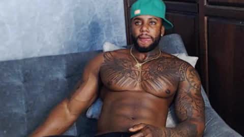 Snapshot of tairontucke chatting on 8, 1, 2025 Tairon Tucke online show from 8, 1, 2025