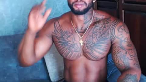 Snapshot of tairontucke chatting on 8, 1, 2025 Tairon Tucke online show from 8, 1, 2025