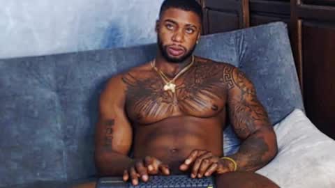 Snapshot of tairontucke chatting on 12, 1, 2025 Tairon Tucke online show from 12, 1, 2025