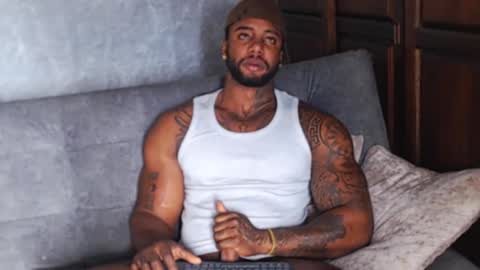 Snapshot of tairontucke chatting on 24, 1, 2025 Tairon Tucke online show from 24, 1, 2025