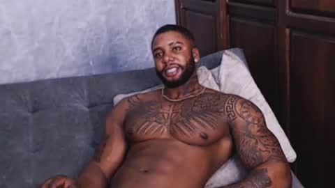 Snapshot of tairontucke chatting on 1, 2, 2025 Tairon Tucke online show from 1, 2, 2025