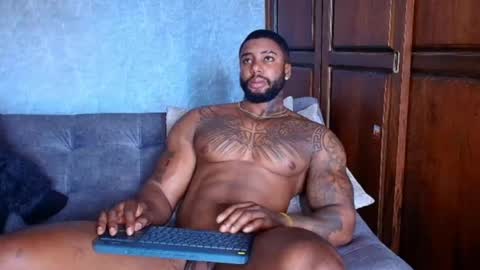 Snapshot of tairontucke chatting on 12, 2, 2025 Tairon Tucke online show from 12, 2, 2025