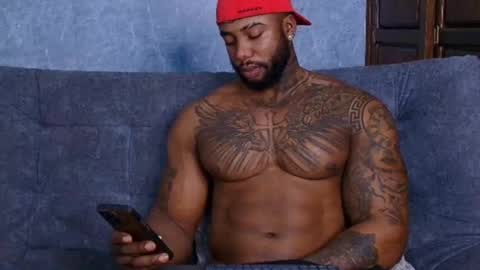 Snapshot of tairontucke chatting on 19, 2, 2025 Tairon Tucke online show from 19, 2, 2025