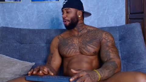 Snapshot of tairontucke chatting on 25, 2, 2025 Tairon Tucke online show from 25, 2, 2025