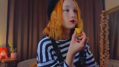 Snapshot of taiteedgington chatting on 8, 11, 2025 im Lally online show from 8, 11, 2025