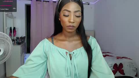 taliana  modelo independiente online show from 18, 2, 2025