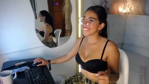 Snapshot of taliasweett chatting on 7, 5, 2026 taliasweett online show from 7, 5, 2026