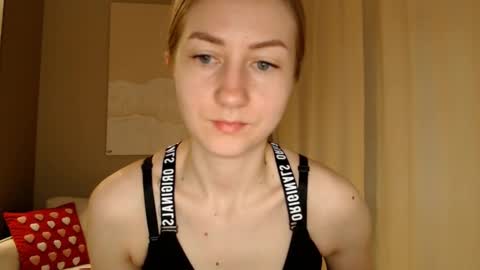 Snapshot of taliiyafiredream chatting on 28, 2, 2025 Kira online show from 28, 2, 2025