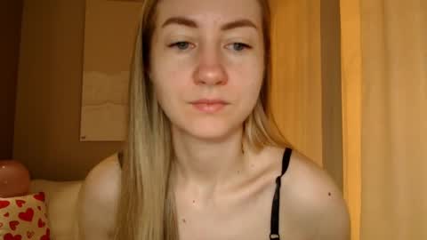 Snapshot of taliiyafiredream chatting on 5, 3, 2025 Kira online show from 5, 3, 2025