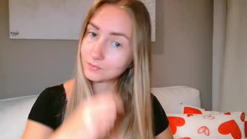 Snapshot of taliiyafiredream chatting on 16, 10, 2025 Kira online show from 16, 10, 2025