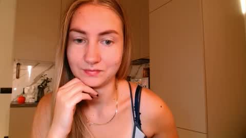 Snapshot of taliiyafiredream chatting on 31, 10, 2025 Kira online show from 31, 10, 2025