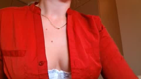 Snapshot of taliiyafiredream chatting on 4, 11, 2025 Kira online show from 4, 11, 2025