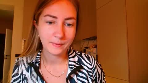 Snapshot of taliiyafiredream chatting on 7, 11, 2025 Kira online show from 7, 11, 2025