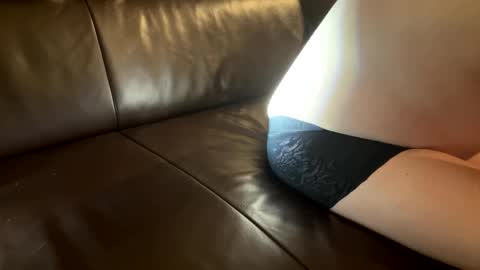 tall_shy_kitty online show from 15, 2, 2026