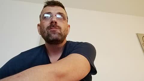 Snapshot of tallboy77eu chatting on 2, 2, 2025 Aligator online show from 2, 2, 2025