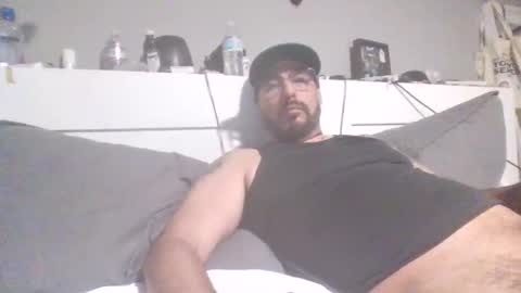 Snapshot of talllatino310 chatting on 16, 3, 2026 talllatino310 online show from 16, 3, 2026