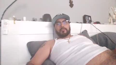 Snapshot of talllatino310 chatting on 27, 3, 2026 talllatino310 online show from 27, 3, 2026