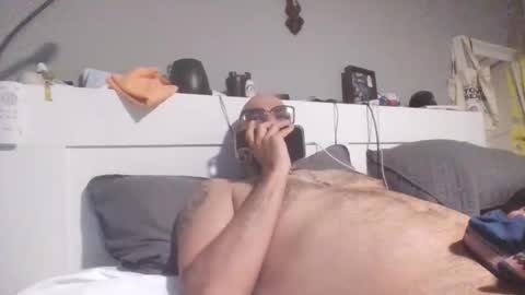 Snapshot of talllatino310 chatting on 1, 4, 2026 talllatino310 online show from 1, 4, 2026