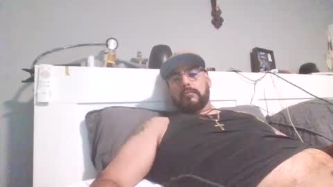 Snapshot of talllatino310 chatting on 7, 4, 2026 talllatino310 online show from 7, 4, 2026