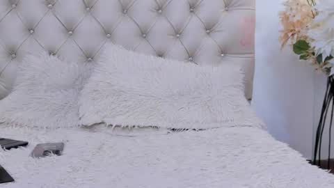 Hi im sara online show from 28, 7, 2026