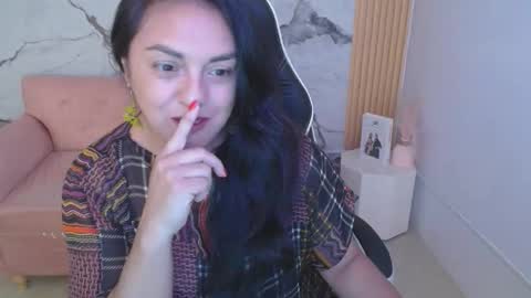 Snapshot of tamara_ch1 chatting on 17, 12, 2025 tamara_ch1 online show from 17, 12, 2025